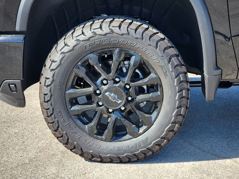 New 2026 Chevrolet Silverado 2500 LT w/ Trail Boss Package AWD/4WD image 8