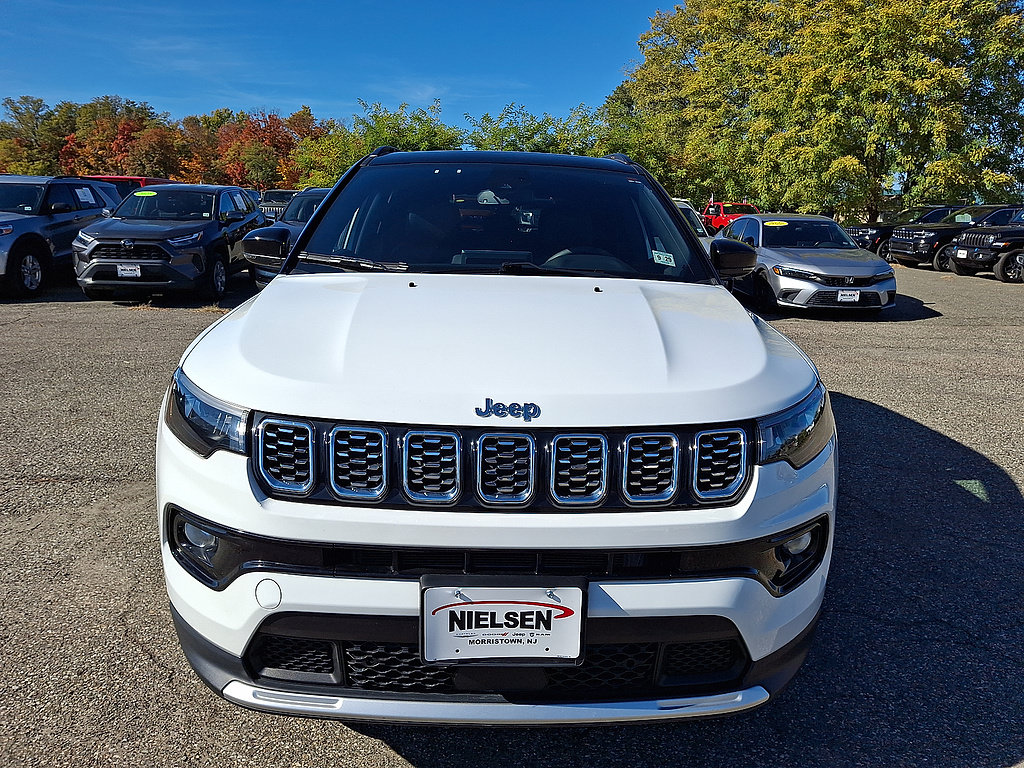 Used 2024 Jeep Compass Limited w/ Sun and Sound Group AWD/4WD image 35