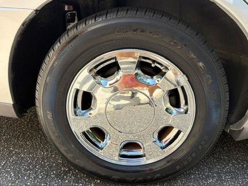 Used 2000 Cadillac De Ville w/ Comfort/Convenience Pkg FWD image 16