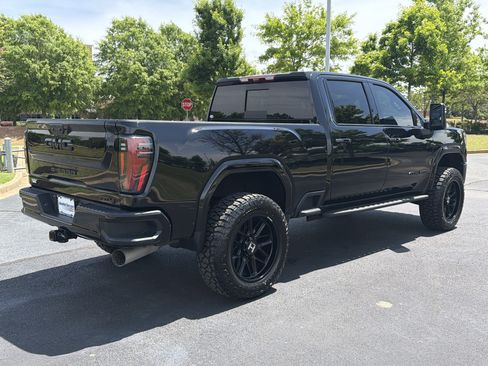 Used 2025 GMC Sierra 2500 AT4 w/ AT4 Premium Plus Package AWD/4WD image 9