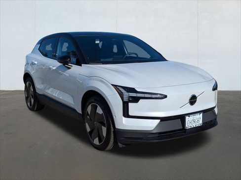 Used 2025 Volvo EX30 Ultra w/ Protection Package Premier image 7