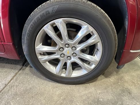 Used 2018 Chevrolet Traverse High Country AWD/4WD image 9