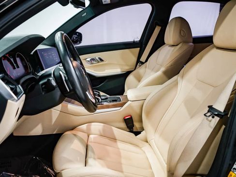 Used 2020 BMW 330i Sedan w/ Convenience Package image 17