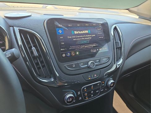 Used 2023 Chevrolet Equinox RS w/ RS Leather Package FWD image 18