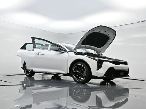 Used 2025 Kia K4 GT-Line w/ GT-Line Sunroof Package image 28