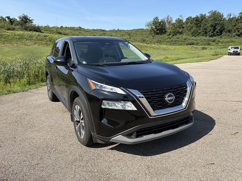 Used 2023 Nissan Rogue SV AWD/4WD image 7