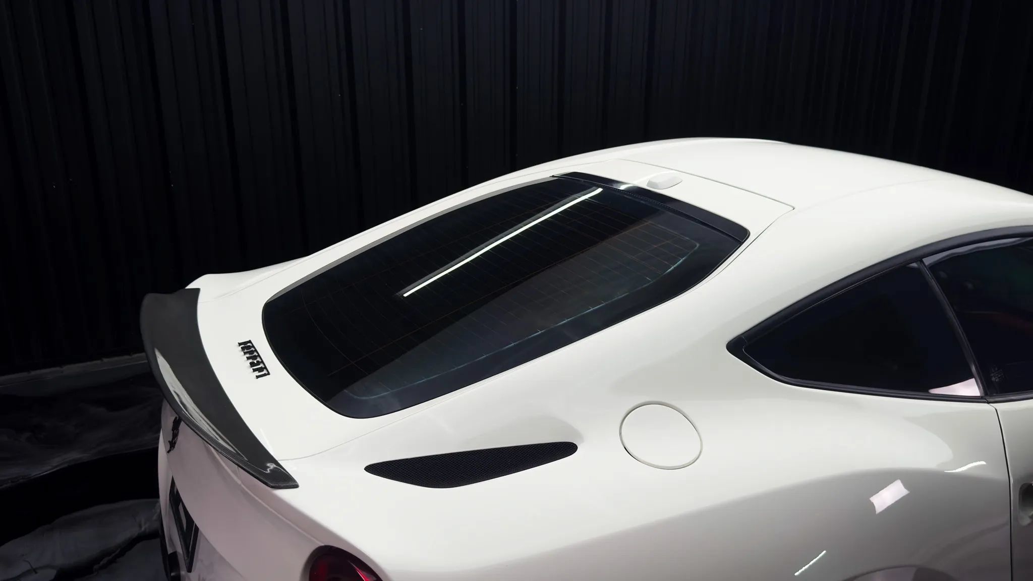 Used 2015 Ferrari F12 Berlinetta RWD image 13