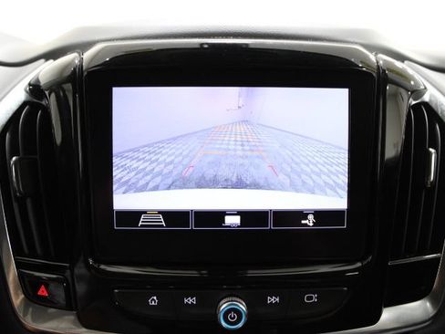 Used 2021 Chevrolet Traverse LT AWD/4WD image 4