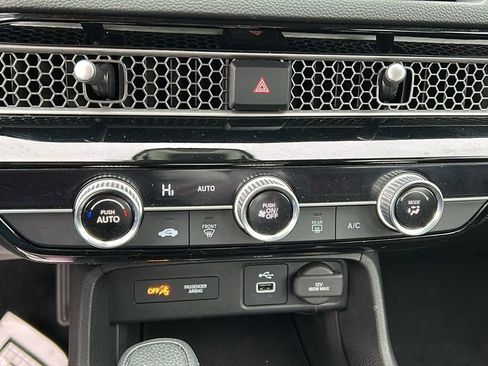 Used 2022 Honda Civic LX image 17