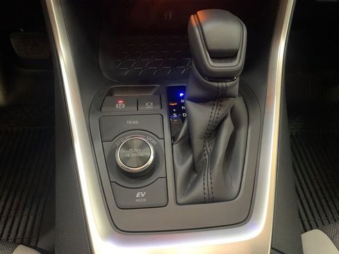 New 2025 Toyota RAV4 XLE image 23