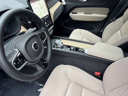 New 2026 Volvo XC60 T8 Plus w/ Climate Package PRO AWD/4WD image 8