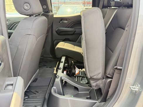 New 2026 GMC Canyon Elevation w/ Convenience Package image 17