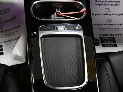 Used 2025 Mercedes-Benz CLA 250 4MATIC image 17