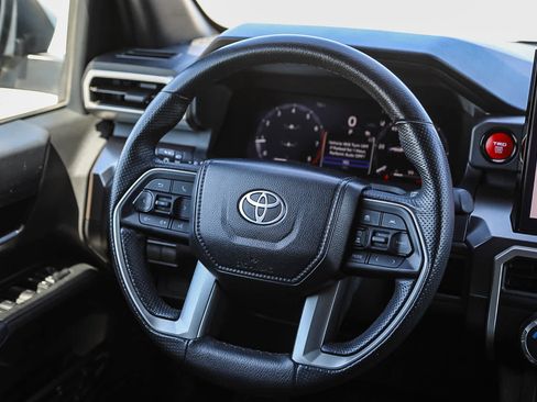 Used 2024 Toyota Tacoma TRD Off-Road AWD/4WD image 15