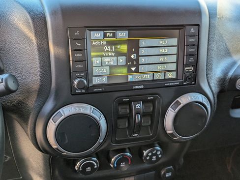 Used 2016 Jeep Wrangler Unlimited Sport w/ Quick Order Package 24S image 16