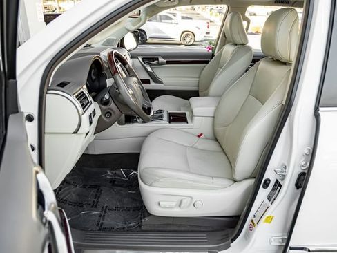 Used 2019 Lexus GX 460 Premium w/ Premium Package AWD/4WD image 13