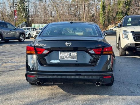 Certified 2025 Nissan Altima 2.5 SR image 4