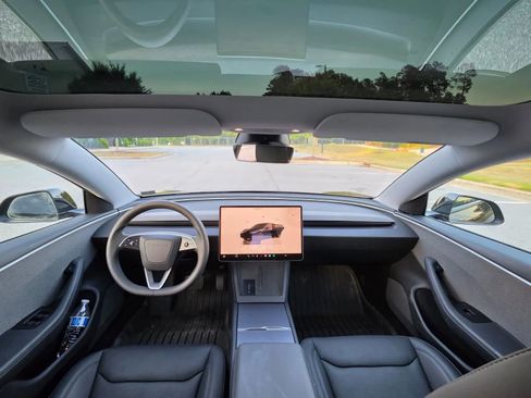 Used 2025 Tesla Model 3 RWD image 17