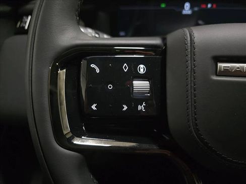 New 2026 Land Rover Range Rover Velar Dynamic SE AWD/4WD image 17