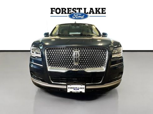 Used 2022 Lincoln Navigator Reserve AWD/4WD image 2