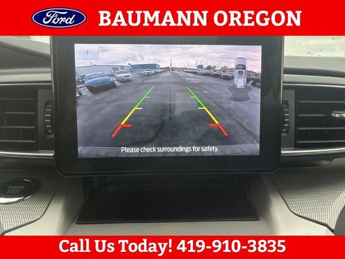 Used 2023 Ford Explorer XLT w/ Equipment Group 202A AWD/4WD image 25