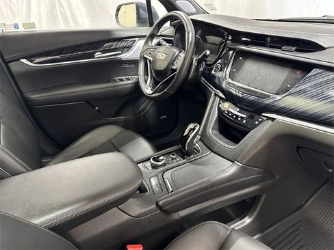 Certified 2024 Cadillac XT6 Premium Luxury w/ LPO, Floor Liner Package image 31
