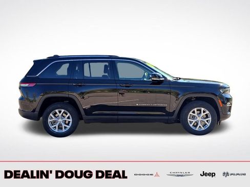 Used 2023 Jeep Grand Cherokee Limited image 8