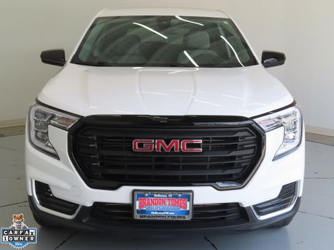 Used 2024 GMC Terrain SLE AWD/4WD image 9