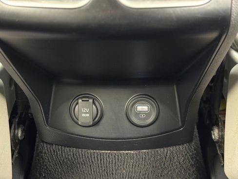 Used 2021 Kia Sorento EX image 32