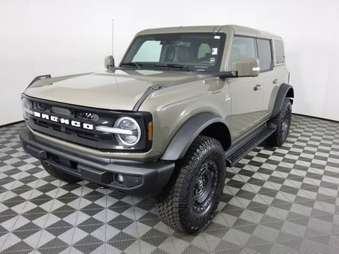 New 2025 Ford Bronco Outer Banks w/ Sasquatch Package image 8