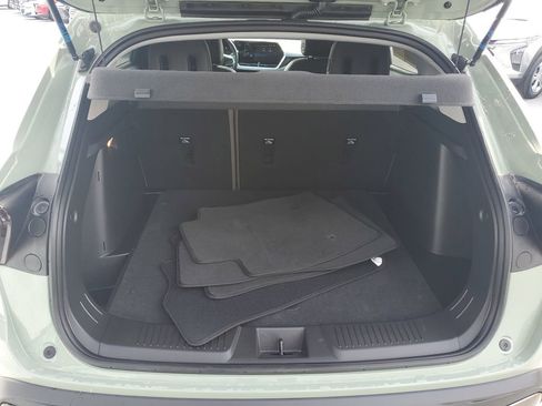 Used 2025 Chevrolet Trax ACTIV image 9