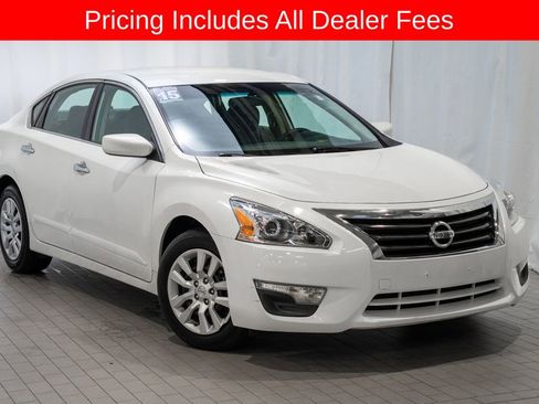 Used 2015 Nissan Altima 2.5 S w/ Power Driver Seat Package FWD image 1