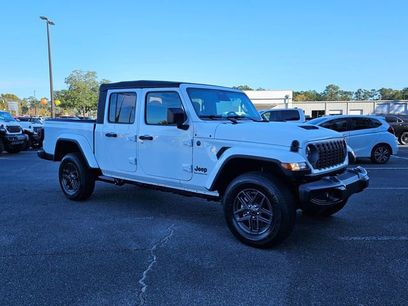 New 2026 Jeep Gladiator Sport