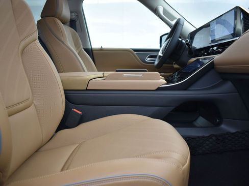 New 2026 INFINITI QX80 Luxe w/ Cargo Package image 26