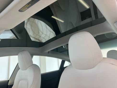 Used 2022 Tesla Model 3 RWD image 25