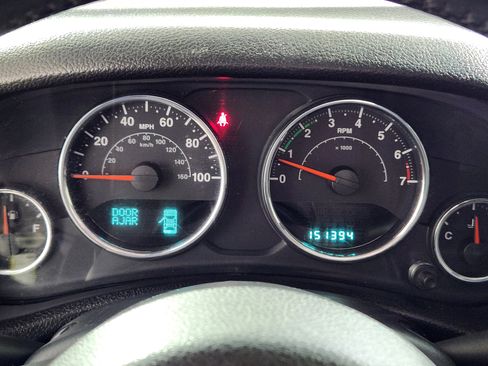 Used 2013 Jeep Wrangler Unlimited Sport image 20