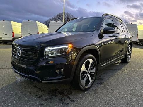 New 2026 Mercedes-Benz GLB 250 4MATIC image 3