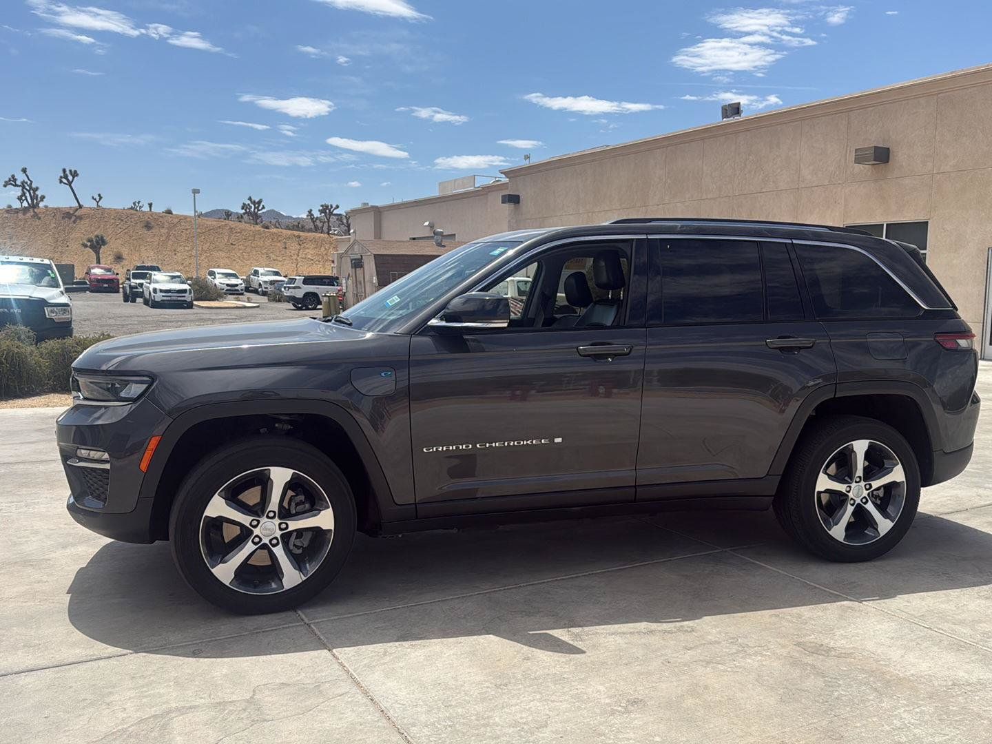 Used 2023 Jeep Grand Cherokee 4WD 4xe image 5