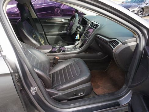 Used 2014 Ford Fusion SE w/ Equipment Group 202A image 3