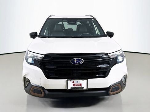 Used 2025 Subaru Forester Sport w/ Popular Package #1 AWD/4WD image 2