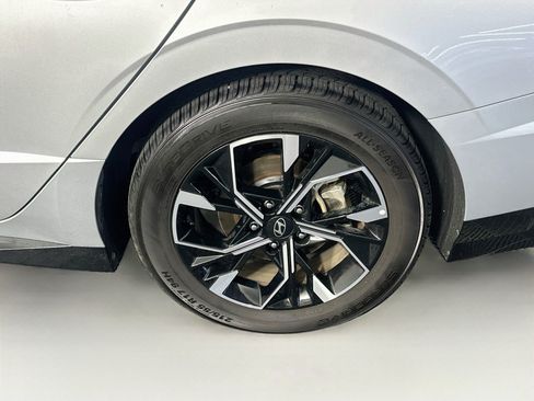 Used 2025 Hyundai Sonata SEL FWD image 11