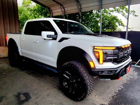 Used 2025 Ford F150 Raptor w/ Equipment Group 803A Raptor R AWD/4WD image 5