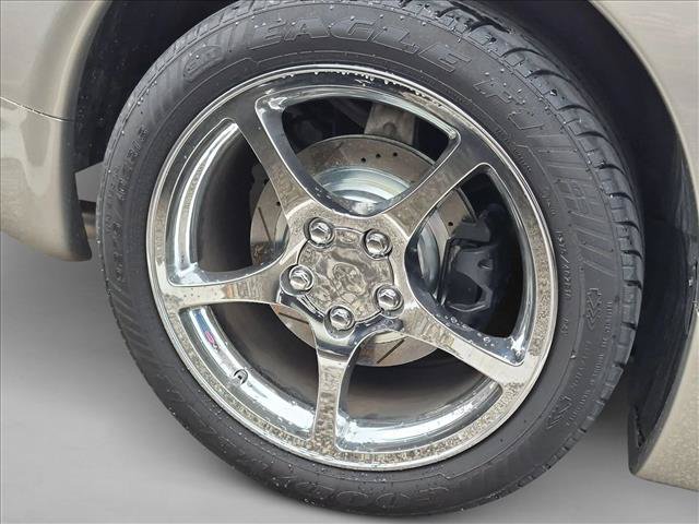 Used 1998 Chevrolet Corvette Coupe RWD image 5