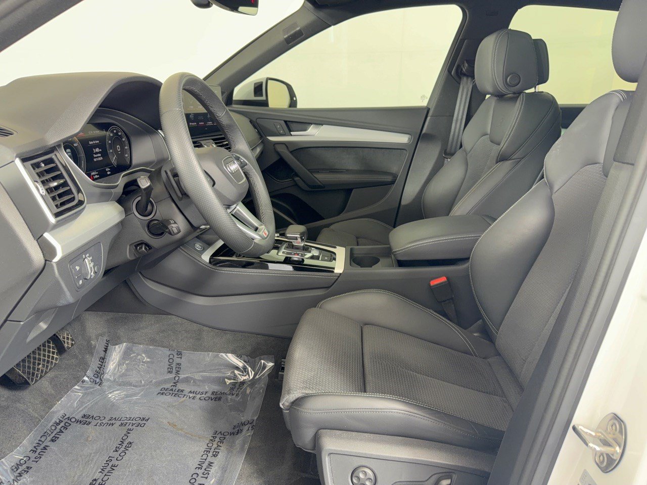 Used 2024 Audi Q5 e Premium Plus w/ Premium Plus Package AWD/4WD image 5