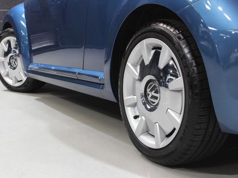 Used 2018 Volkswagen Beetle 2.0T SE w/ SE Premium Package image 22