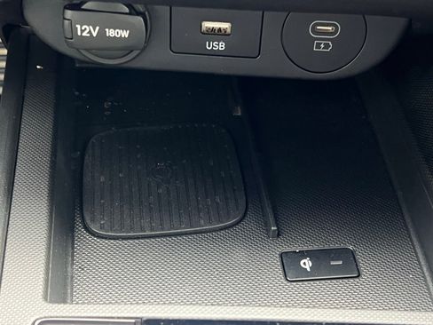 Certified 2025 Hyundai Elantra Sport image 33