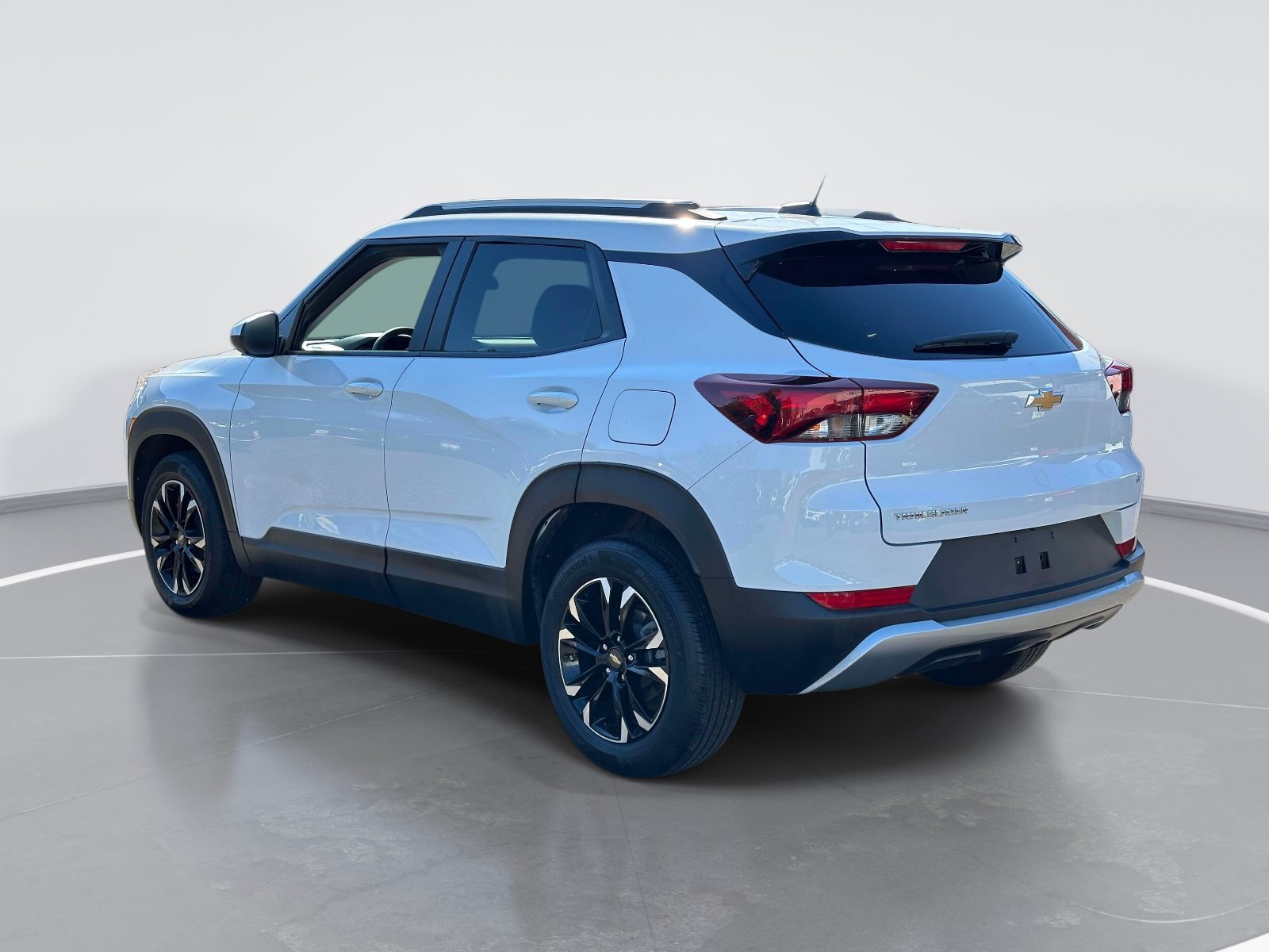 Used 2023 Chevrolet TrailBlazer LT FWD image 7
