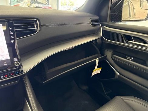 New 2026 Jeep Grand Wagoneer L 4WD w/ Premium Group I image 49