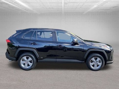 Used 2022 Toyota RAV4 LE AWD/4WD image 21