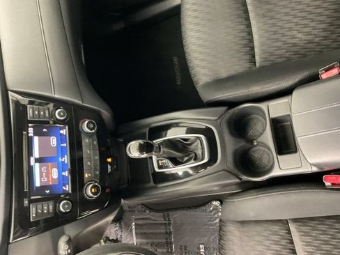 Used 2018 Nissan Rogue S FWD image 19